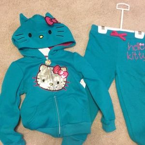 NWT 2 piece hello kitty sweat suit size 3t